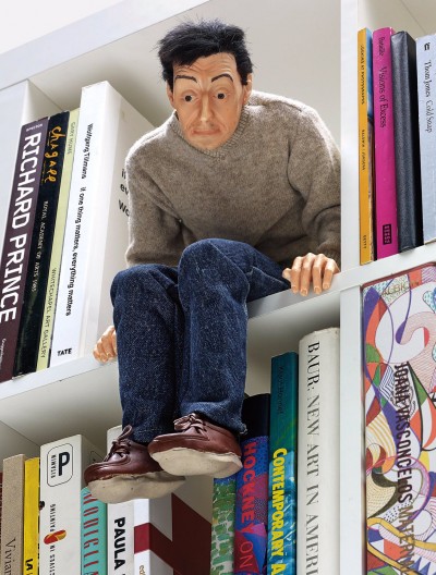 Maurizio Cattelan – « Mini-me », 1999 – Resin, rubber, fabric, hair and paint media