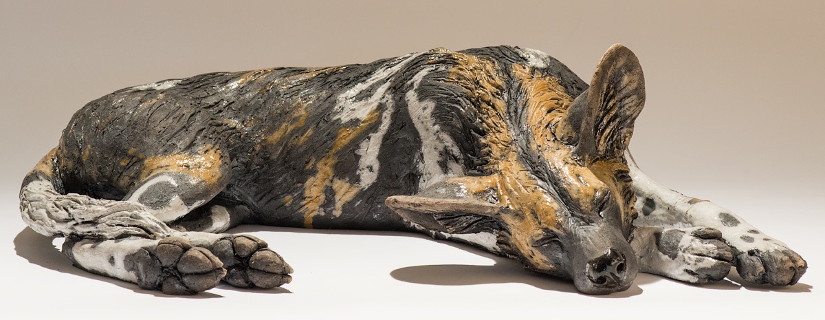 Nick Mackman – chien – Painted dog sculpture